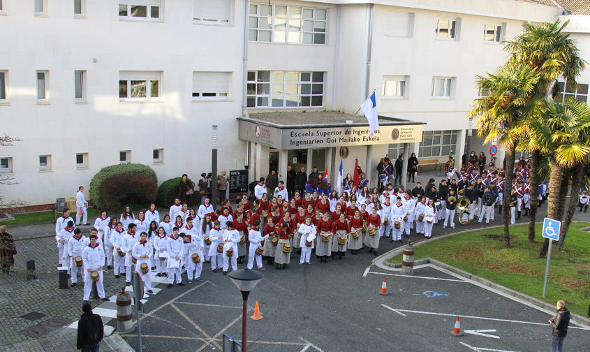 6 banderadun eta 3 bandera